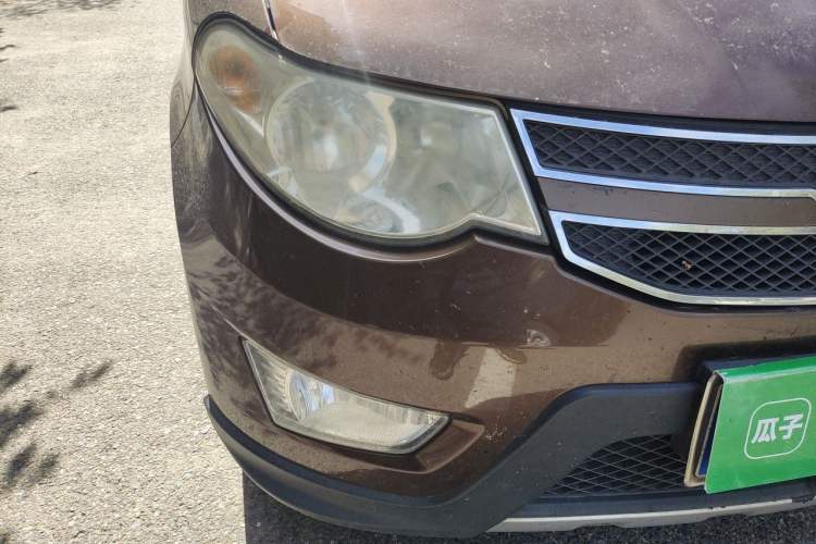 Used Wuling Hongguang 2014 1.5L S Standard Version Right Front Headlight