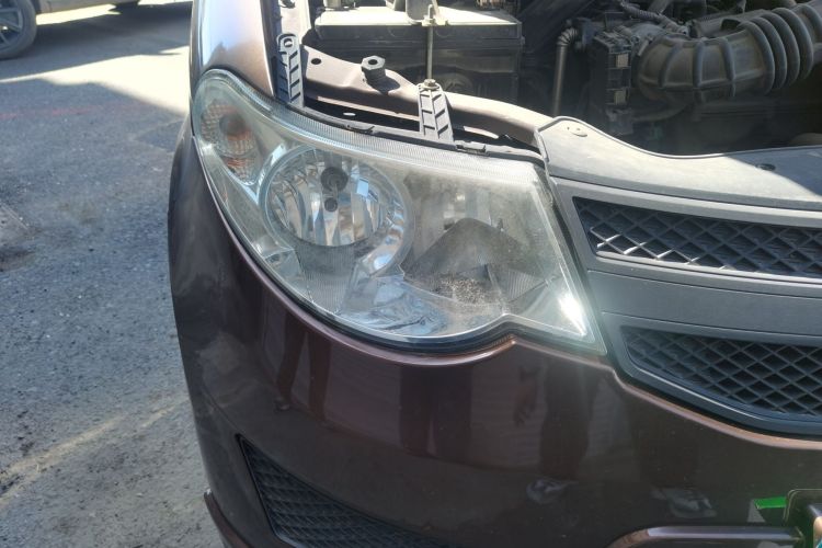 Used Wuling Hongguang 2014 1.2L Base Model China IV Right Front Headlight