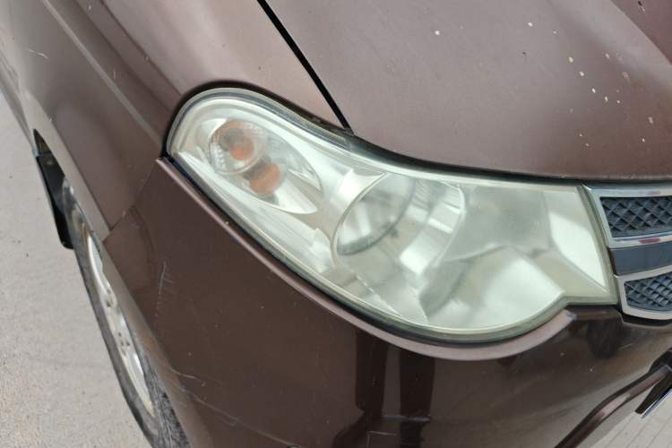 Used Wuling Hongguang 2014 1.5L S Standard Version Right Front Headlight