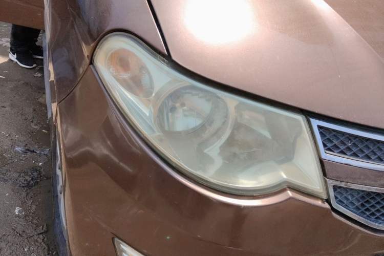 Used Wuling Hongguang 2014 1.5L S Luxury Model Right Front Headlight