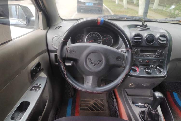 Used Wuling Hongguang 2014 1.2L Base Model China IV Steering Wheel
