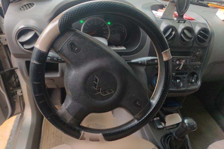 Used Wuling Hongguang 2014 1.2L Base Model China IV Steering Wheel
