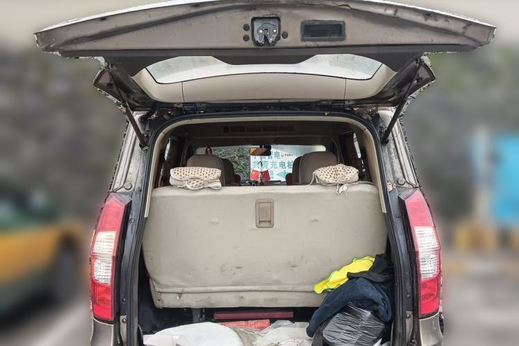 Used Wuling Hongguang 2014 1.5L S Standard Version Trunk