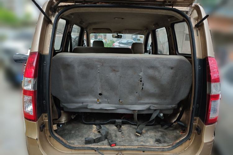 Used Wuling Hongguang 2014 1.5L Base Version Trunk