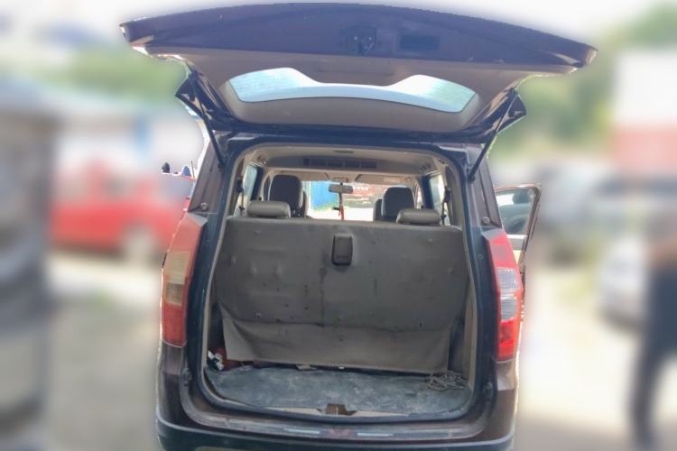 Used Wuling Hongguang 2014 1.5L S Luxury Model Trunk