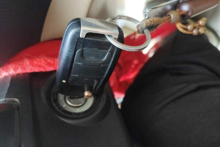 Used Wuling Hongguang 2014 1.5L S Standard Version Vehicle Key