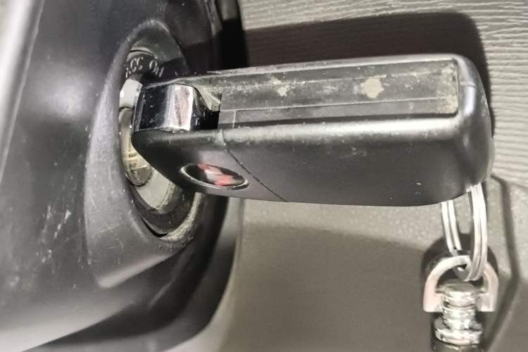 Used Wuling Hongguang 2014 1.5L S Standard Version Vehicle Key