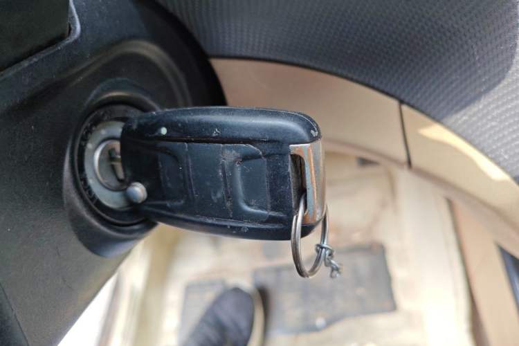 Used Wuling Hongguang 2014 1.5L S Luxury Model Vehicle Key