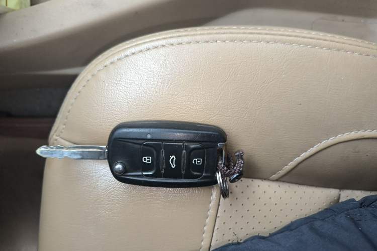 Used Wuling Hongguang 2014 1.2L S Comfort Model China IV Vehicle Key