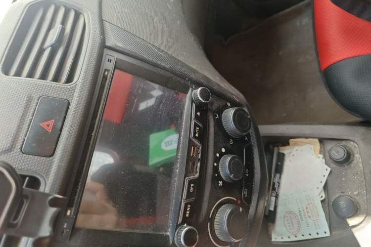 Used Wuling Hongguang 2014 1.5L Base Version Audio And AC Panel