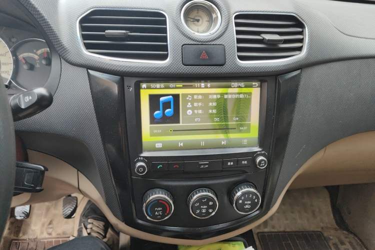 Used Wuling Hongguang 2014 1.5L S Luxury Model Audio And AC Panel