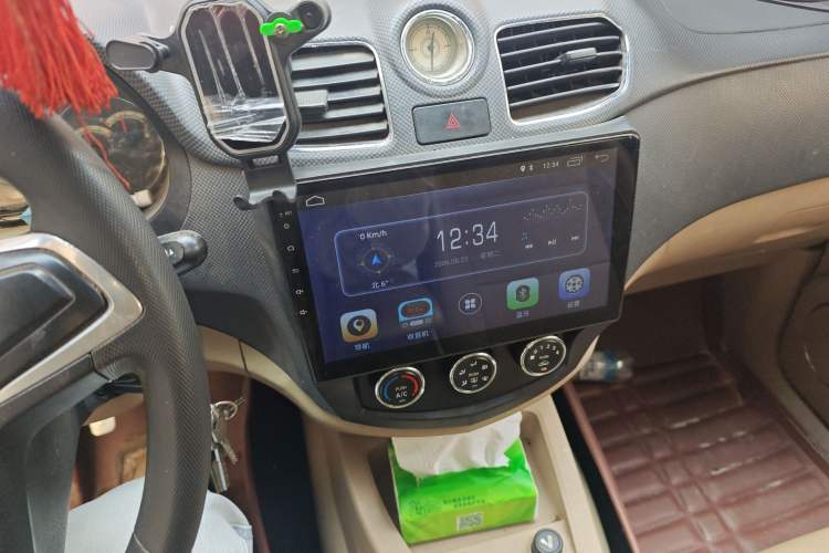 Used Wuling Hongguang 2014 1.5L S Comfort Model Audio And AC Panel