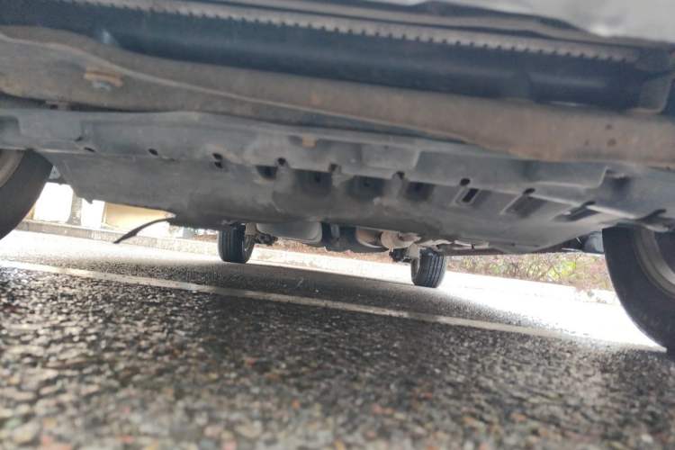 Used Wuling Hongguang 2014 1.5L S Luxury Model Chassis Front