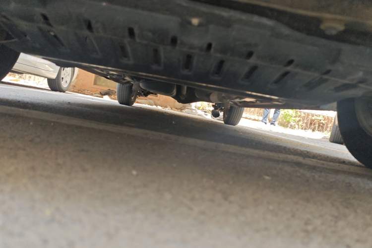 Used Wuling Hongguang 2014 1.5L S Comfort Model Chassis Front
