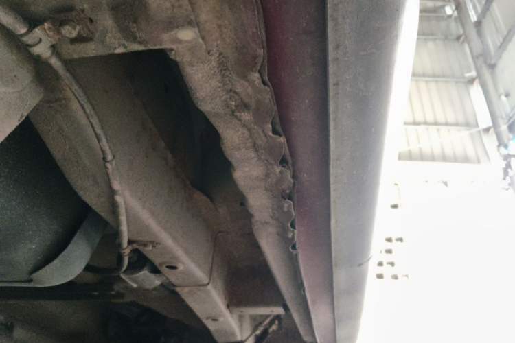 Used Wuling Hongguang 2014 1.5L S Luxury Model Chassis Rear Right