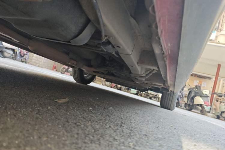 Used Wuling Hongguang 2014 1.5L S Comfort Model Chassis Rear Right