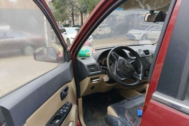 Used Wuling Hongguang 2014 1.2L S Comfort Model China IV Driver Seat
