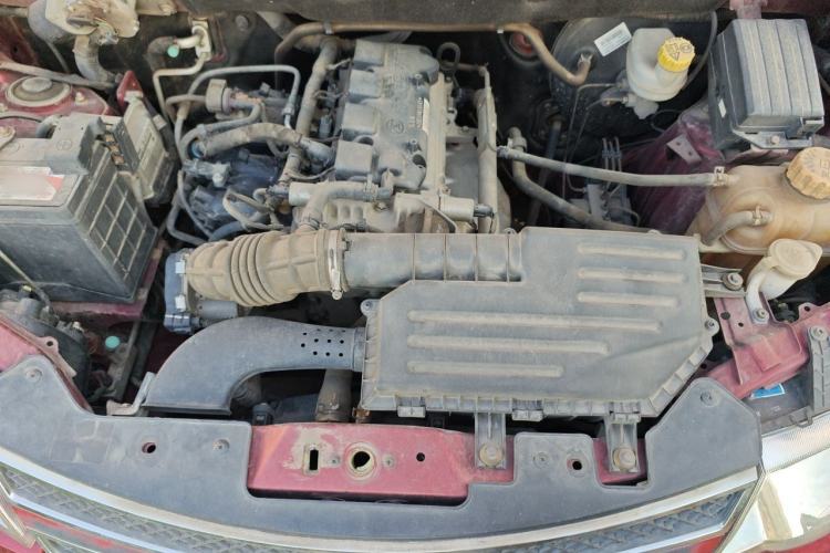 Used Wuling Hongguang 2014 1.5L S Comfort Model Engine Bay