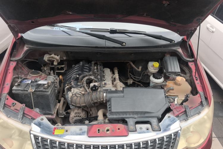 Used Wuling Hongguang 2014 1.2L Standard Model China IV Engine Bay