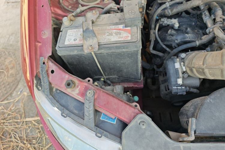 Used Wuling Hongguang 2014 1.5L S Comfort Model Engine Bay Right