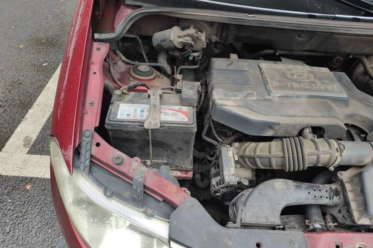 Used Wuling Hongguang 2014 1.5L S Luxury Model Engine Bay Right