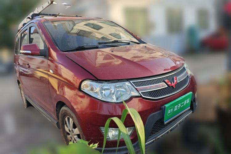 Used Wuling Hongguang 2014 1.5L S Comfort Model Front Right 45 Deg