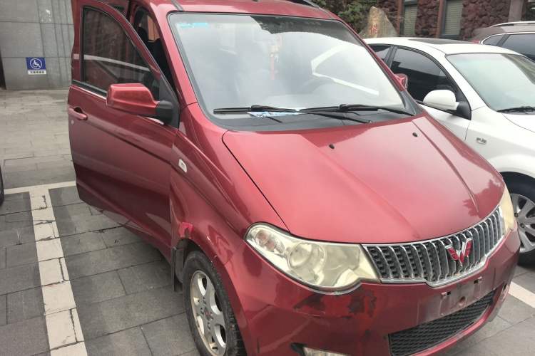 Used Wuling Hongguang 2014 1.2L Standard Model China IV Front Right 45 Deg