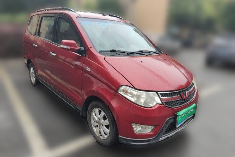 Used Wuling Hongguang 2014 1.5L S Luxury Model Front Right 45 Deg