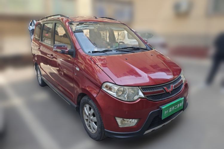Used Wuling Hongguang 2014 1.5L S Comfort Model Front Right 45 Deg