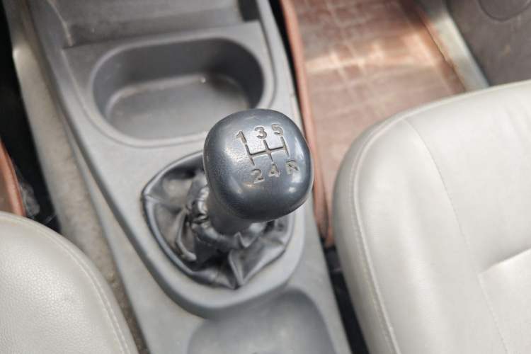 Used Wuling Hongguang 2014 1.5L Base Version Gear Lever