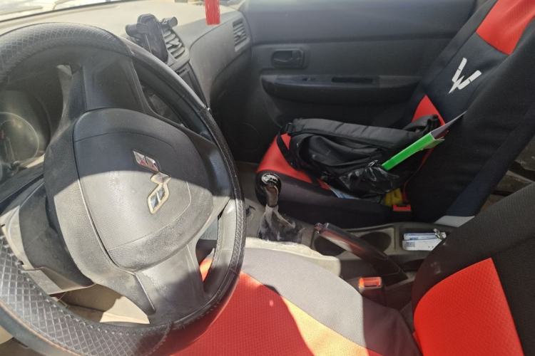 Used Wuling Hongguang 2014 1.5L Base Version Left Front Seat