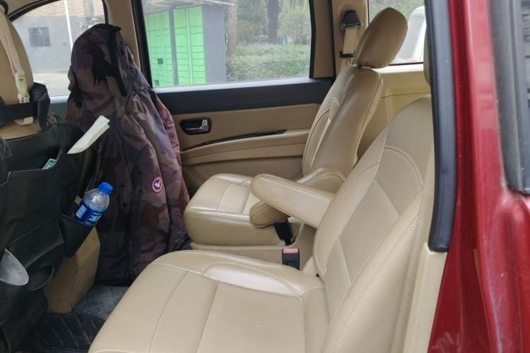 Used Wuling Hongguang 2014 1.2L S Comfort Model China IV Left Rear Seat