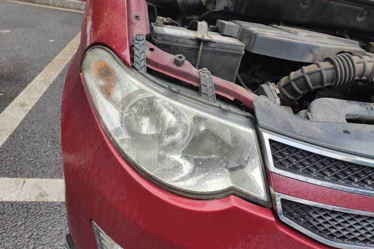 Used Wuling Hongguang 2014 1.5L S Luxury Model Right Front Headlight