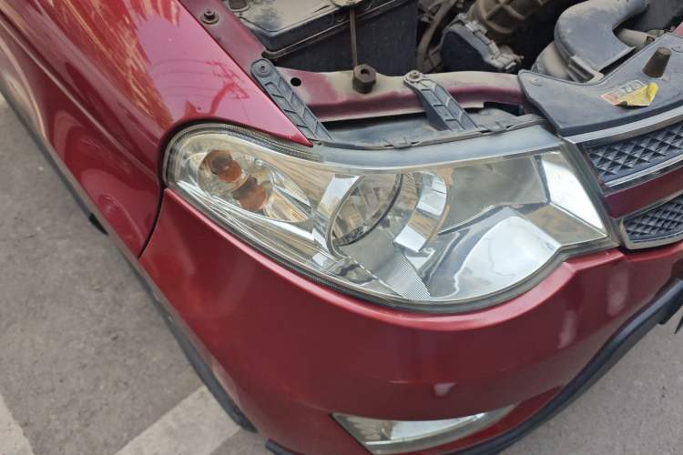 Used Wuling Hongguang 2014 1.5L S Comfort Model Right Front Headlight
