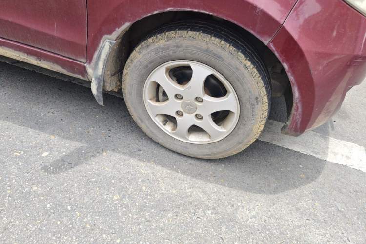 Used Wuling Hongguang 2014 1.5L Base Version Right Front Wheel Hub