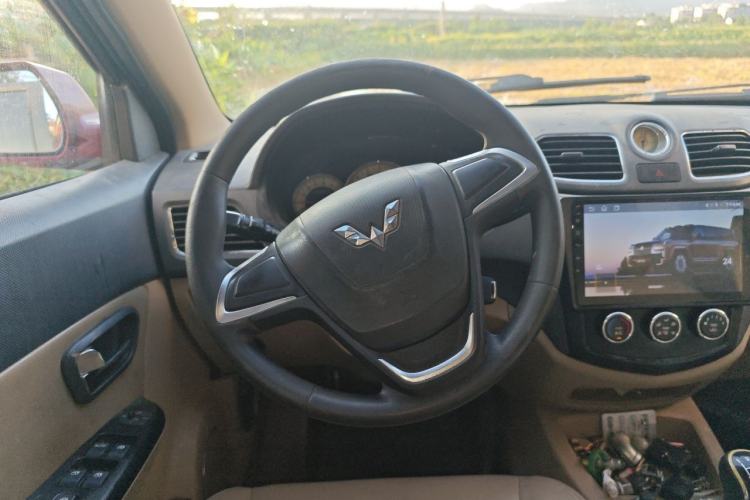 Used Wuling Hongguang 2014 1.5L S Comfort Model Steering Wheel