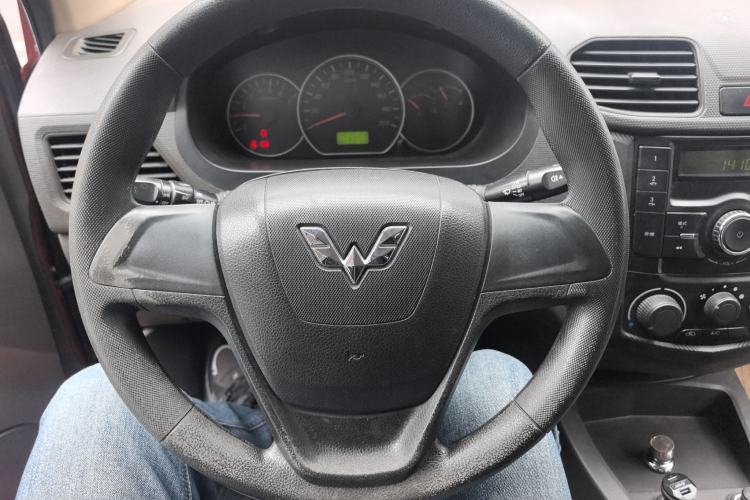 Used Wuling Hongguang 2014 1.2L Standard Model China IV Steering Wheel