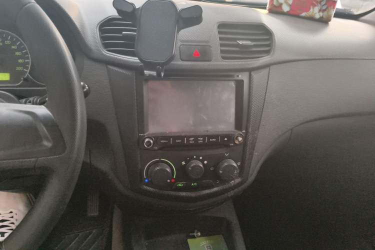 Used Wuling Hongguang 2014 1.2L Standard Model China IV Audio And AC Panel