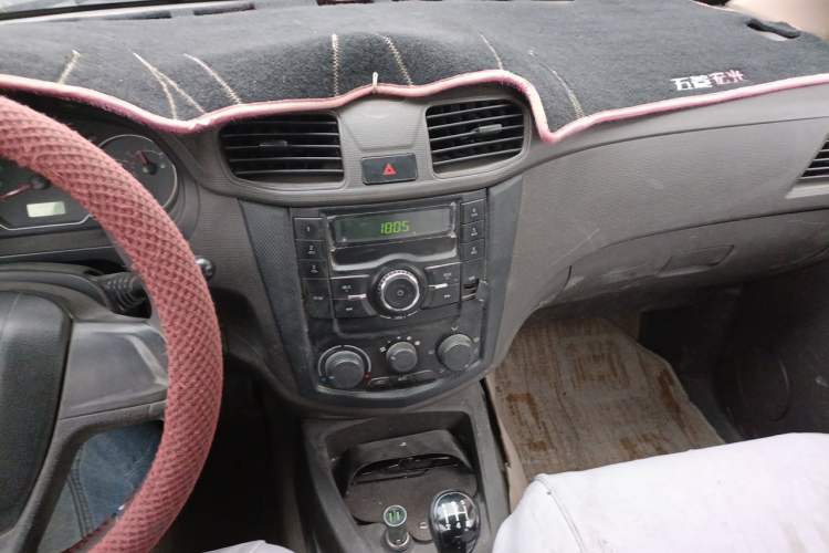 Used Wuling Hongguang 2014 1.5L Standard Version Audio And AC Panel