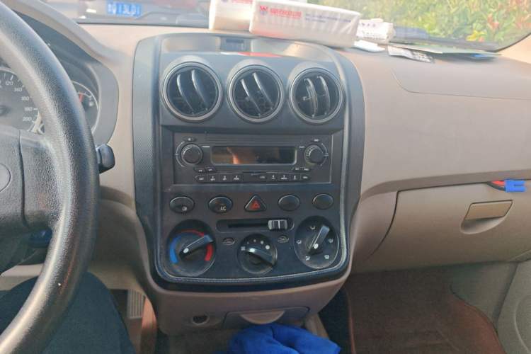 Used Wuling Hongguang 2014 1.5L Standard Version Audio And AC Panel