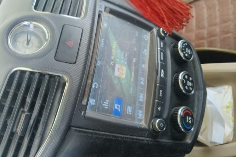 Used Wuling Hongguang 2014 1.2L S Comfort Model China IV Audio And AC Panel