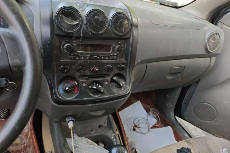Used Wuling Hongguang 2014 1.2L Base Model China IV Audio And AC Panel