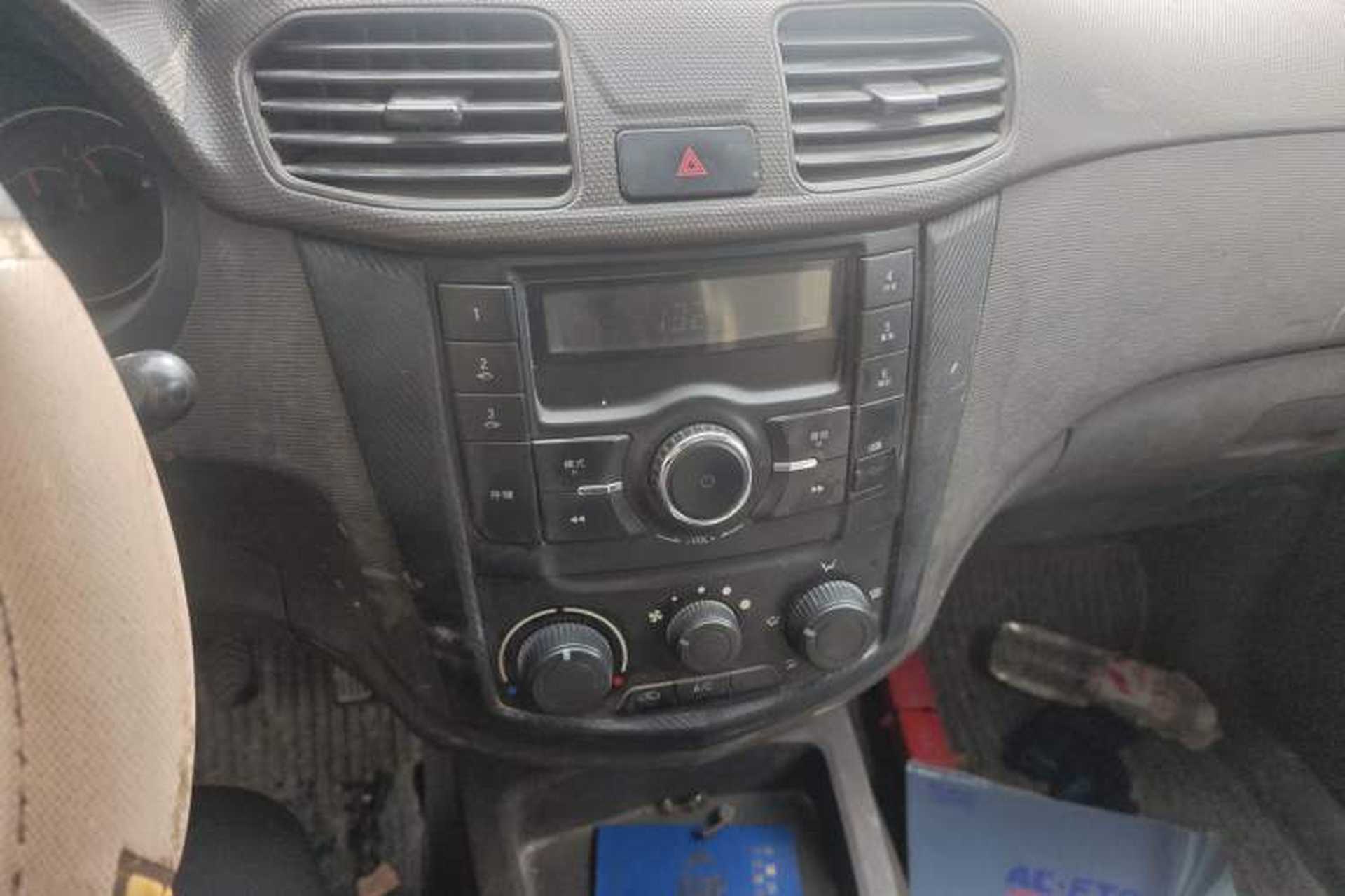Used Wuling Hongguang 2014 1.2L Base Model China IV Audio And AC Panel