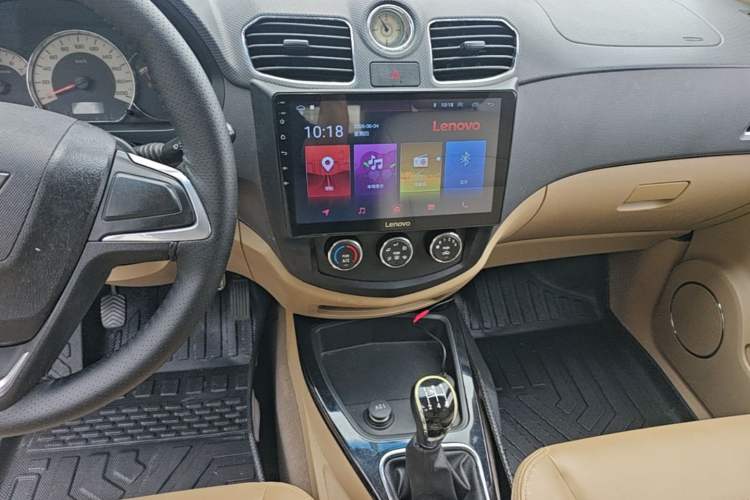 Used Wuling Hongguang 2014 1.5L S Luxury Model Audio And AC Panel