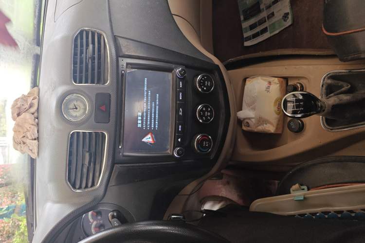 Used Wuling Hongguang 2014 1.2L S Comfort Model China IV Audio And AC Panel