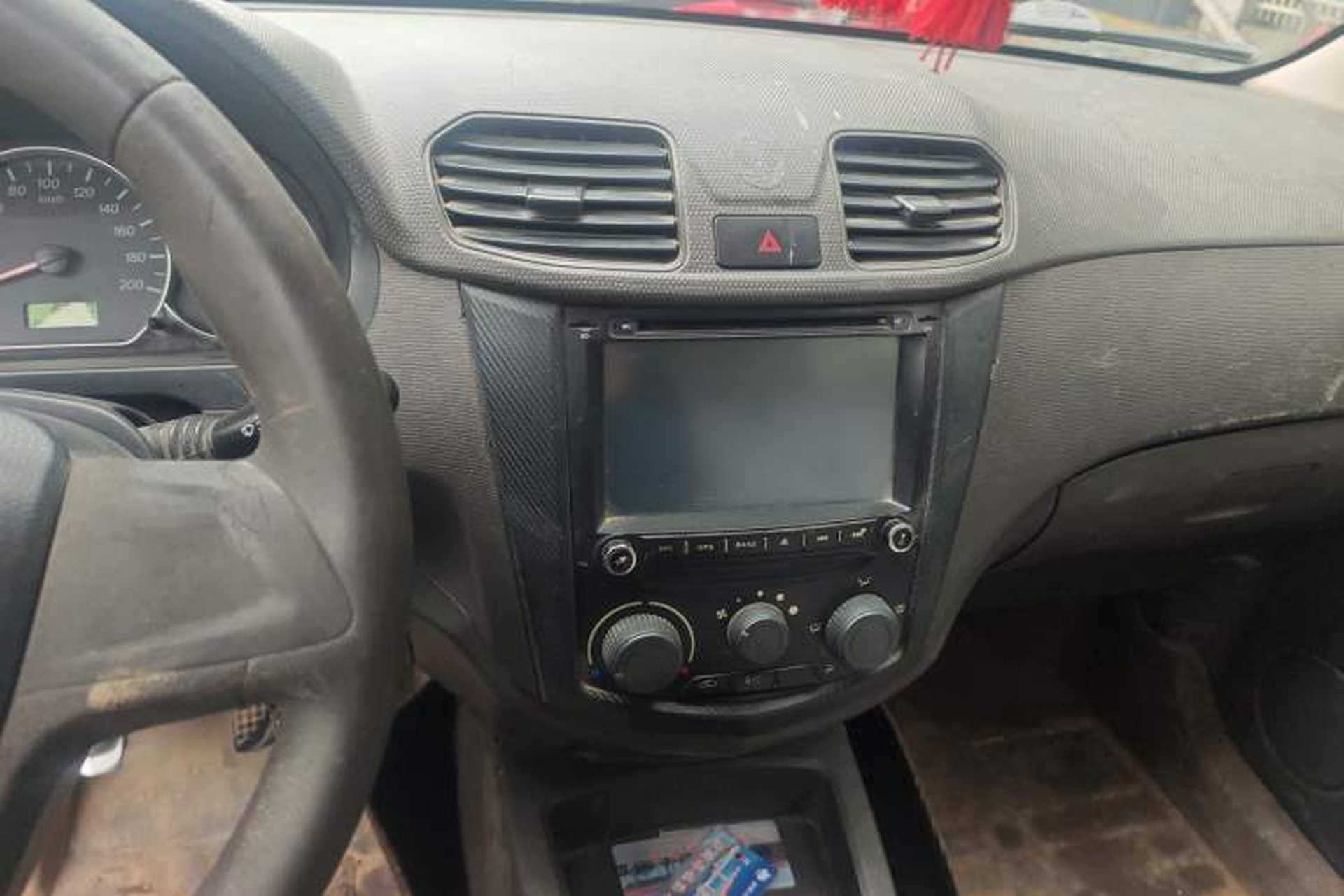Used Wuling Hongguang 2014 1.5L Base Version Audio And AC Panel