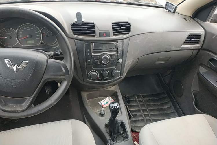 Used Wuling Hongguang 2014 1.2L Base Model China IV Audio And AC Panel