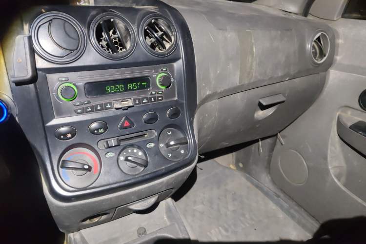 Used Wuling Hongguang 2014 1.2L Base Model China IV Audio And AC Panel