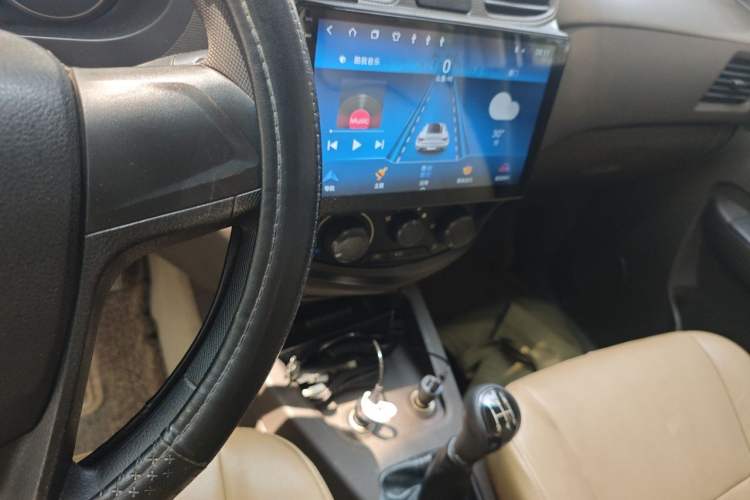 Used Wuling Hongguang 2014 1.2L Standard Model China IV Audio And AC Panel