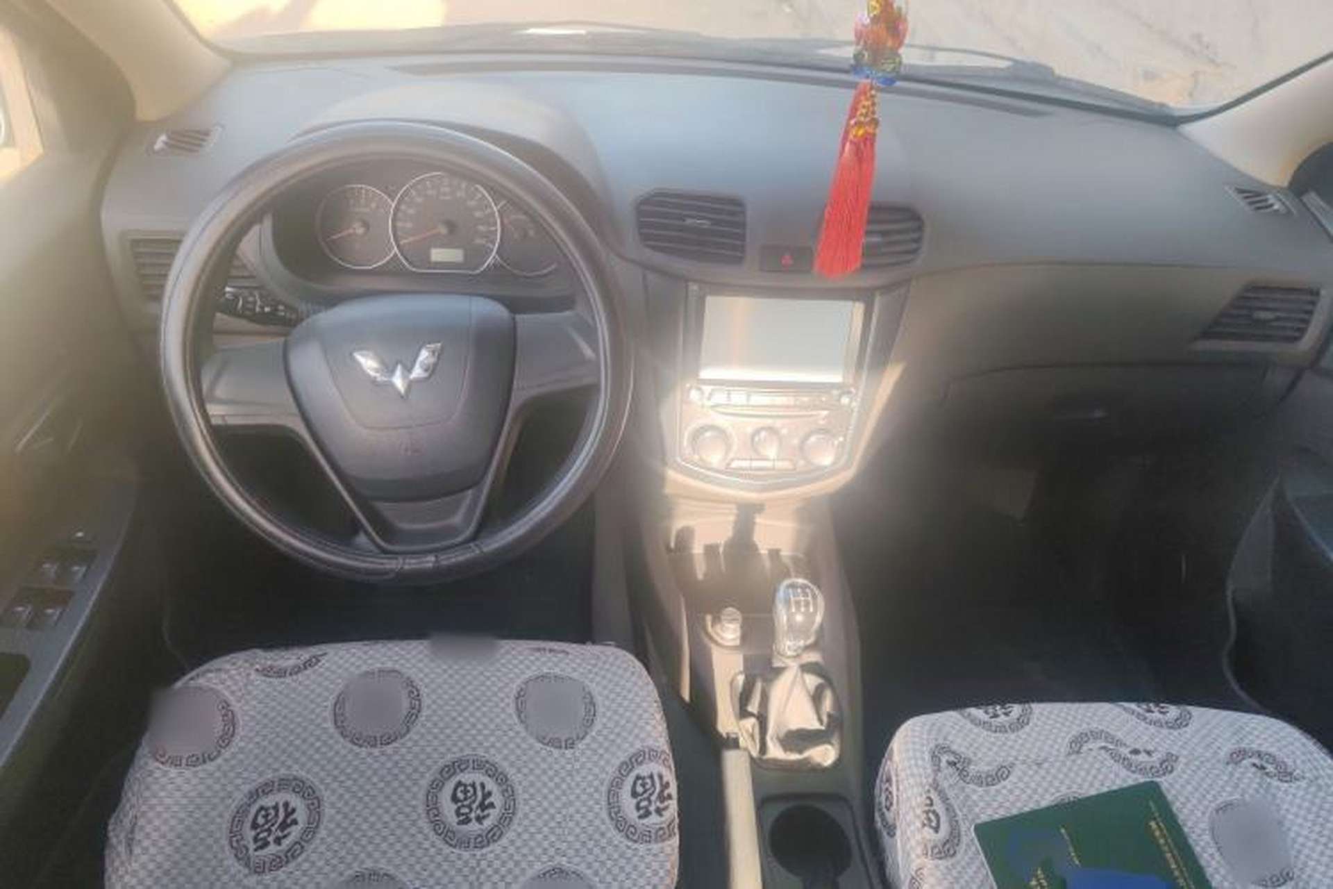 Used Wuling Hongguang 2014 1.5L S Standard Version Center Console